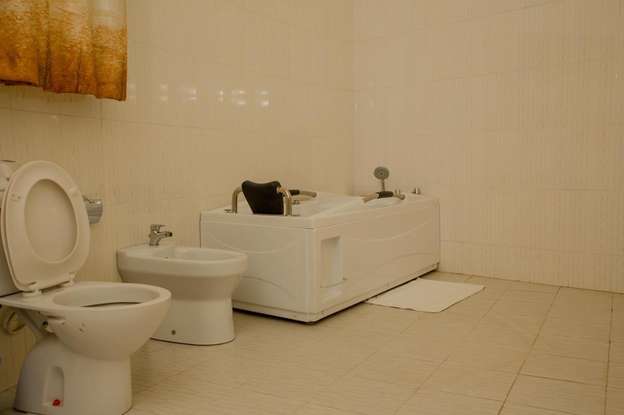 A1 Hotel And Resort Аруша Екстериор снимка